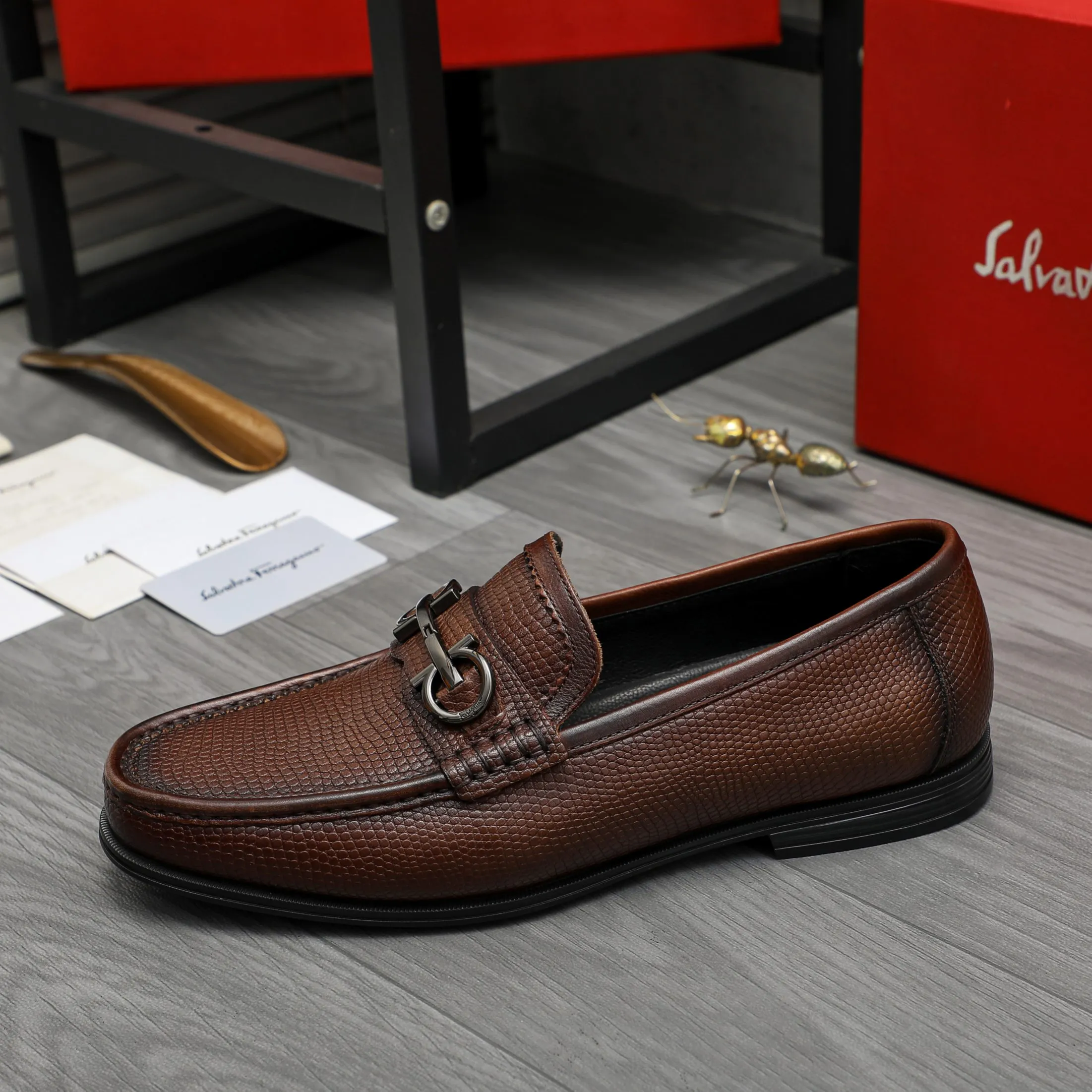 Men's shoes 💰p442 Product trademark: Ferragamo " Ferragamo ] Business slip-on leather shoes Regular size: 38-46 (45.46 custom-made, non-returnable) Product materials: Selected grained cowhide upper, cowhide lining, rubber outsole